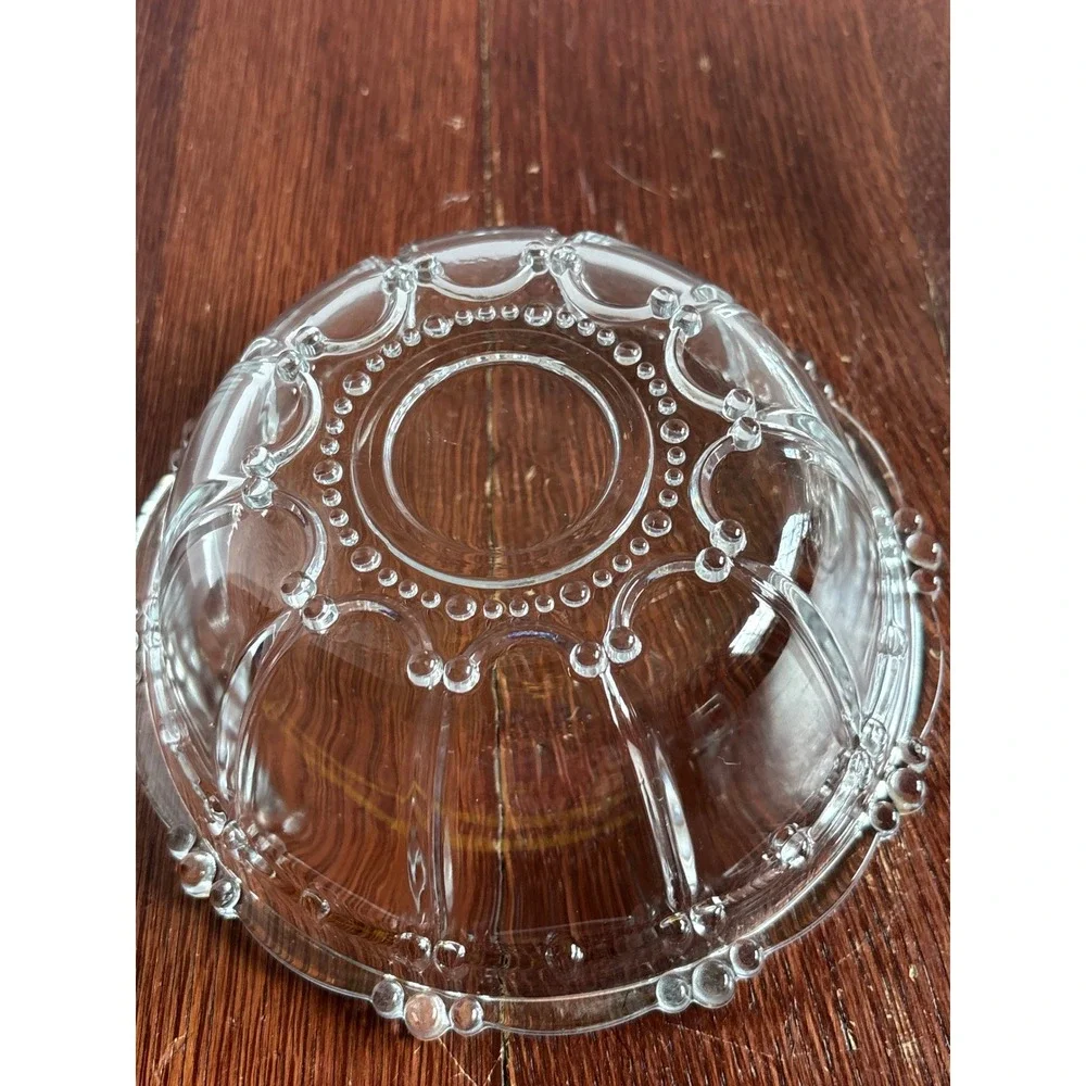 Vintage Clear Pressed Glass Candy Dish with Lid Beaded Ribbed Round‎ Bowl 6 Inch